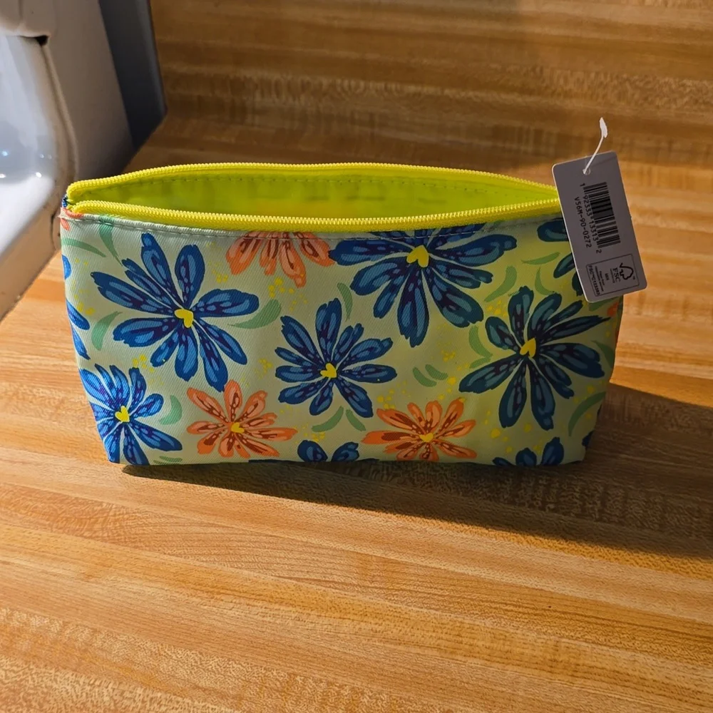 Clinique Cosmetic Makeup Pouch NWT‎ Floral Print